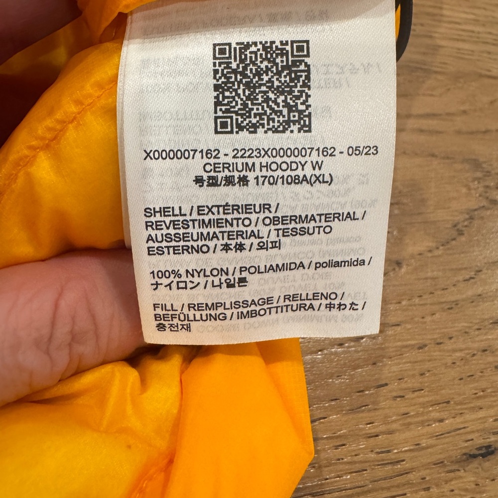 Arc'teryx Women's Bright Yellow Puffer Jacket with Hood - Picture 4 of 6